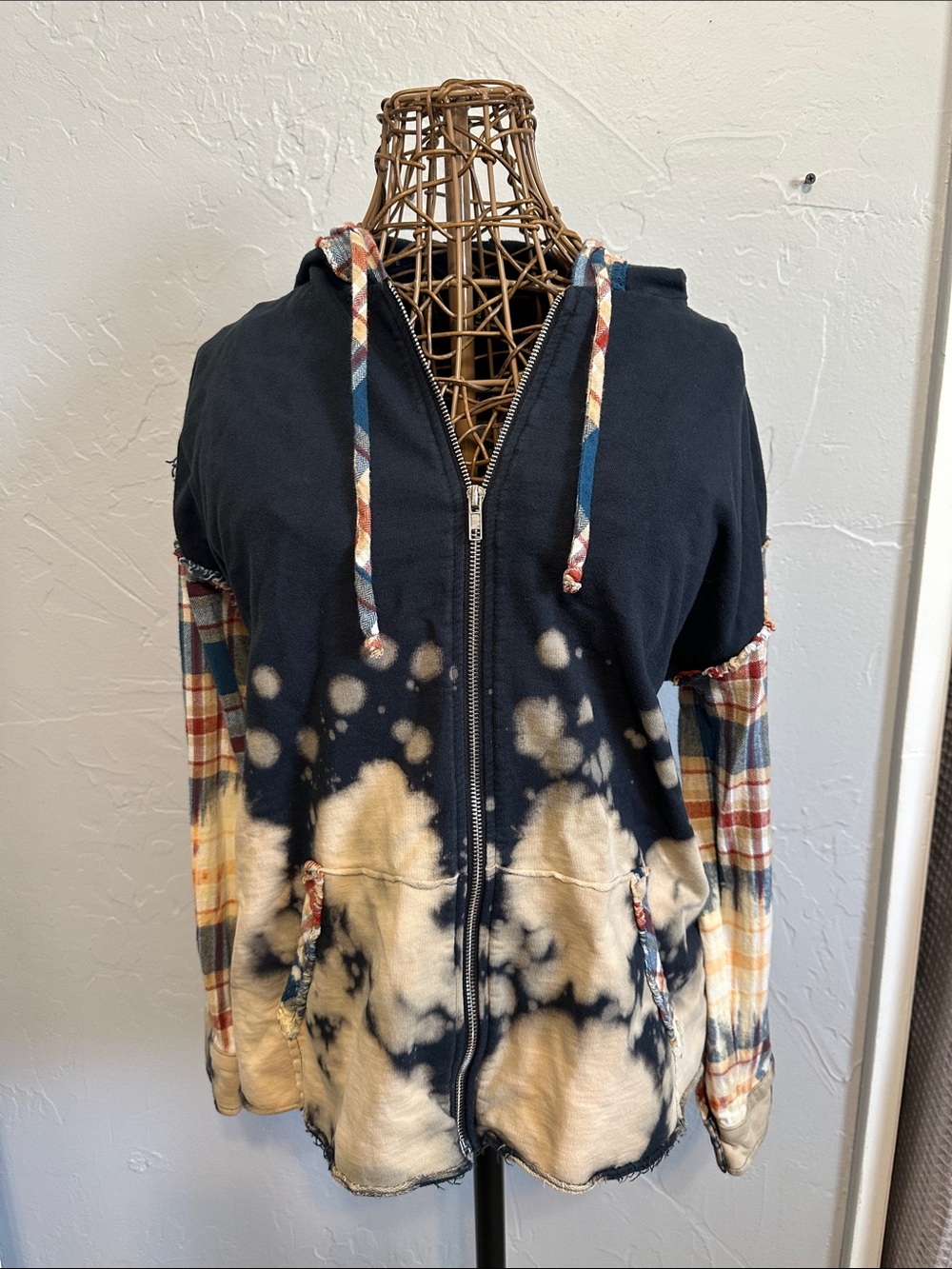 Forever 21 DISTRESSED full zip fleece hoodie with plaid sleeves. Size S.